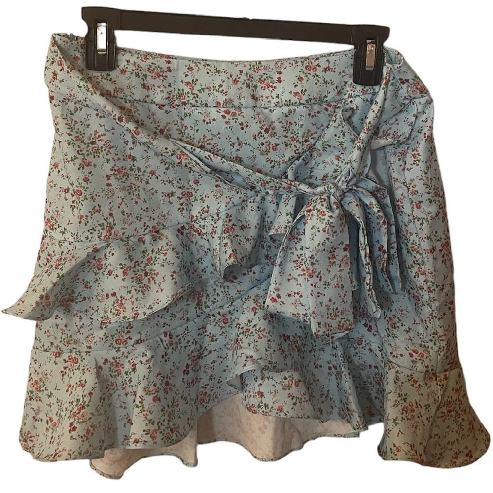 Shein NWOT blue self belted riffle trim ditsy floral skirt size medium